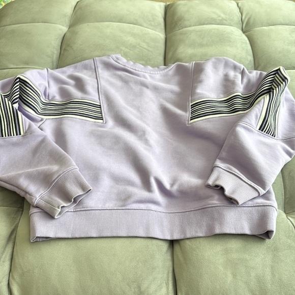 Peloton Lavender Crewneck Sweater size small - Picture 6 of 7